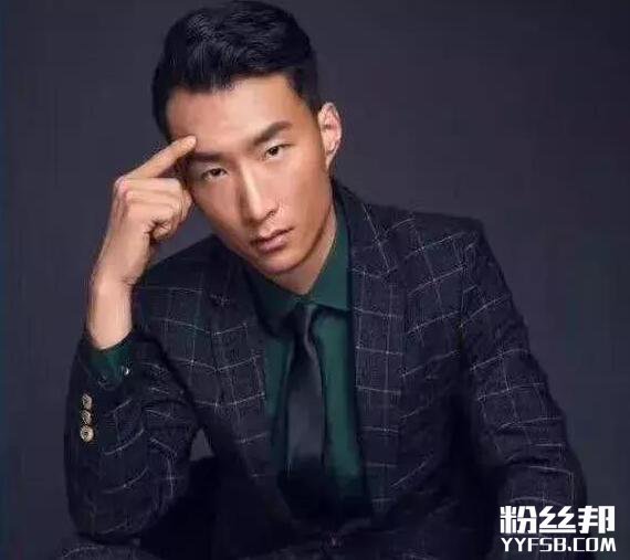 斗鱼阿科哥竟宣布暂时退鱼,粉丝不舍要一起走