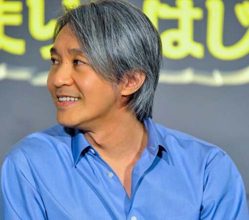周星驰为什么满头白发 柴静采访周星驰哭了怎么回事