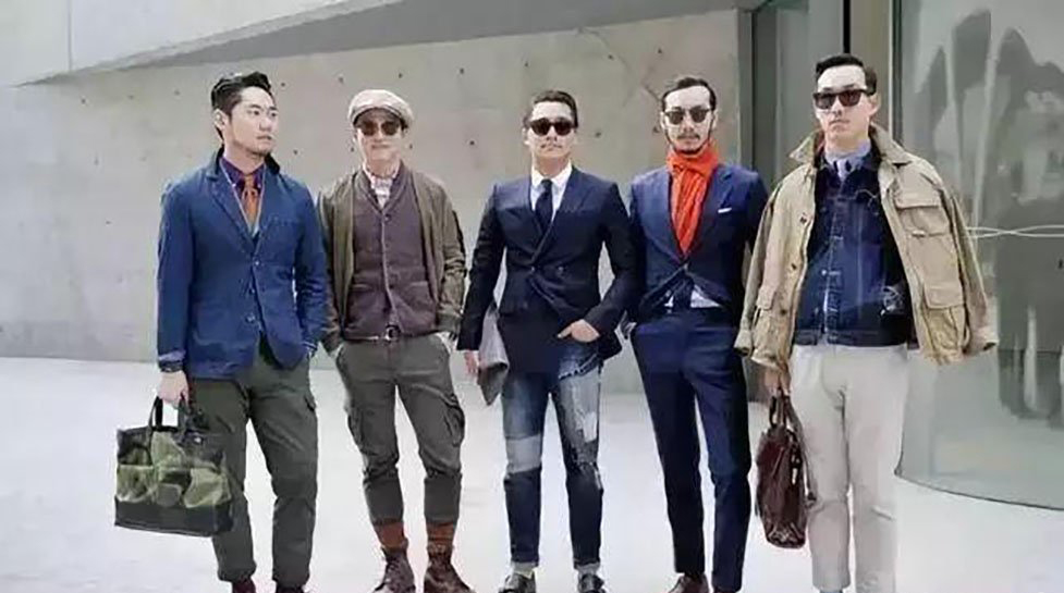 30岁左右男人穿衣风格 活力中带着成熟气质