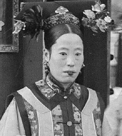 隆裕太后和载沣的关系 载沣是隆裕太后的小叔子