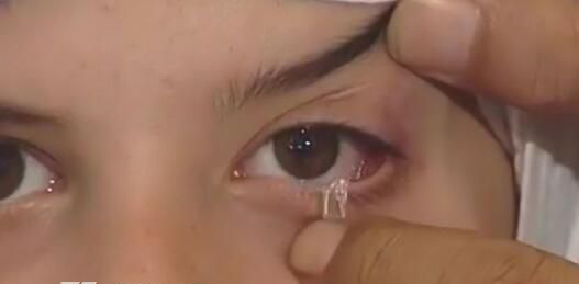 流眼泪变钻石的故事 女孩流眼泪变成钻石
