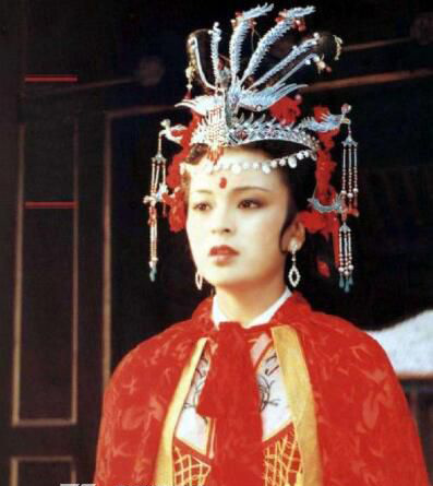红楼梦南安太妃为什么选探春 南安太妃和林黛玉是什么关系