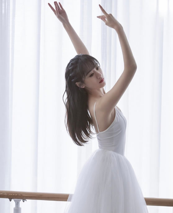 Ԭϼ ԬӰӴƷ