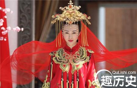 女子出嫁凤冠霞帔的由来 古代凤冠霞帔的寓意