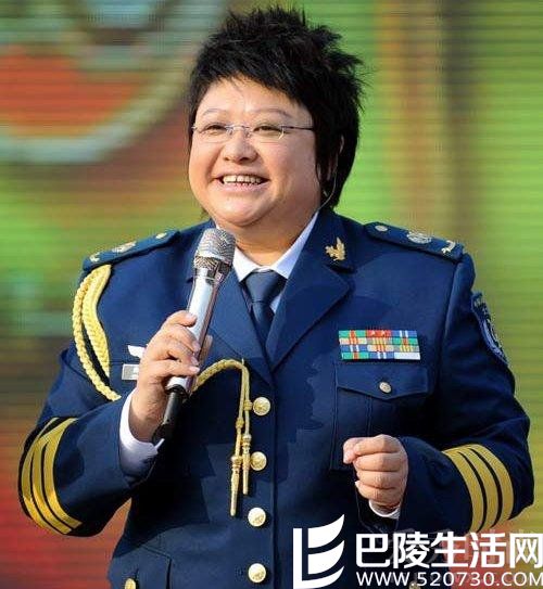 蔡国庆是什么级别军官 明星军衔的照片