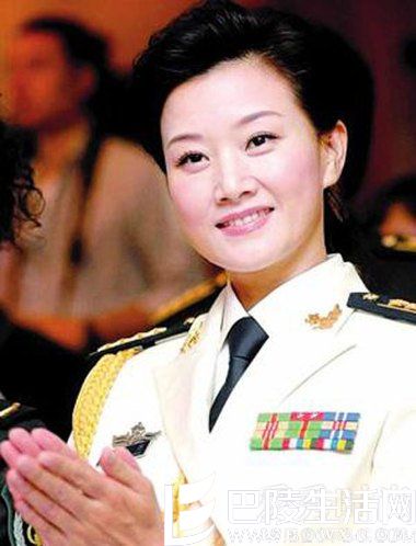 蔡国庆是什么级别军官 明星军衔的照片