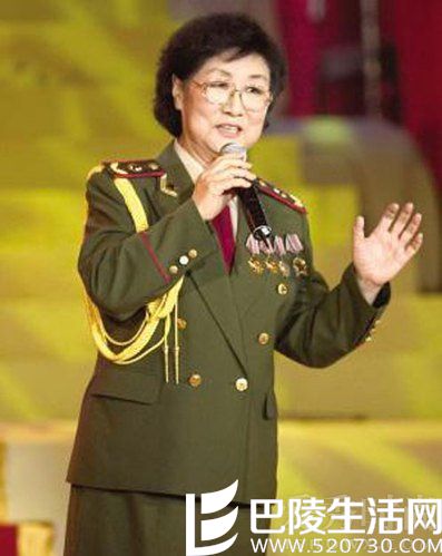 蔡国庆是什么级别军官 明星军衔的照片