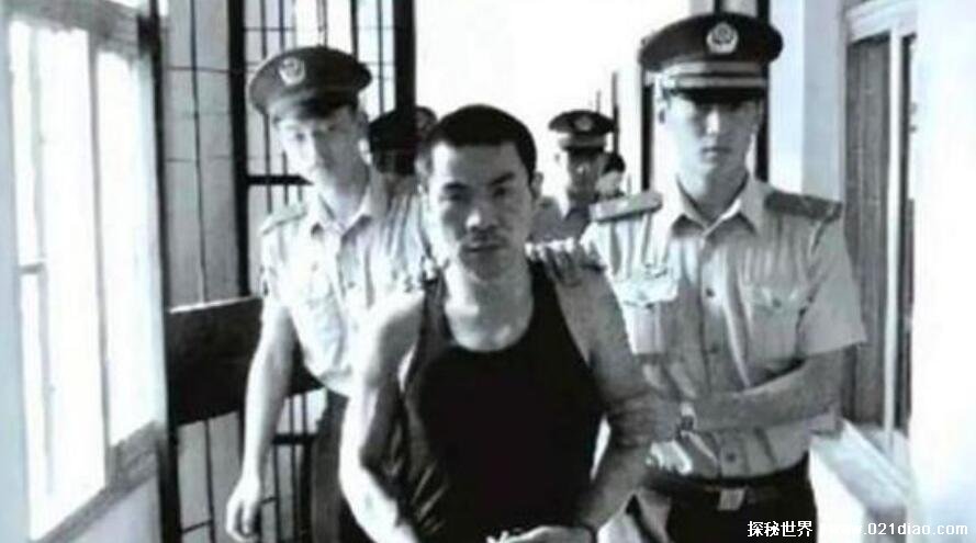 İռǶ˭ İռ24
