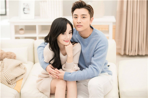 李小璐和贾乃亮为什么离的婚 甜馨判给了谁?