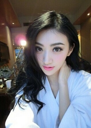 ԸѪƬ ¶鹵΢