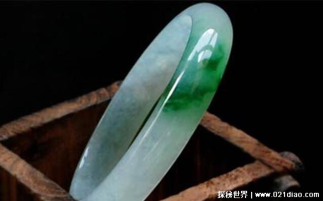 翡翠和玉有什么区别 翡翠是玉中的一种