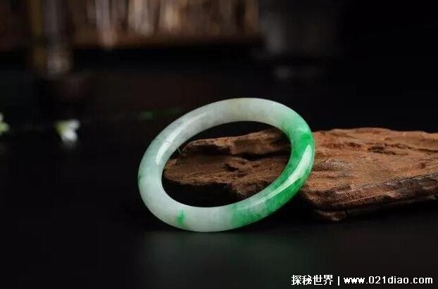 翡翠和玉有什么区别 翡翠是玉中的一种