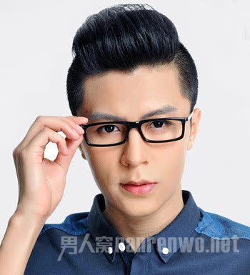 戴眼镜男生发型 凭什么你不能像吴亦凡那么帅