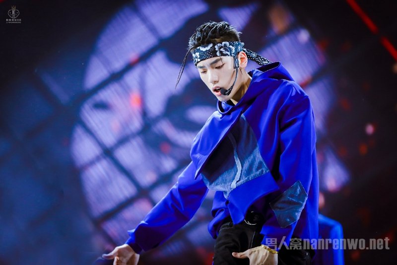 天热了想换发型 春夏男生发型推荐