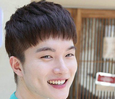 学生剪什么发型好看 打造学院帅气型男
