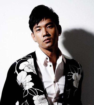 黑人陈建州发型图片 干练帅气尽显熟男气质