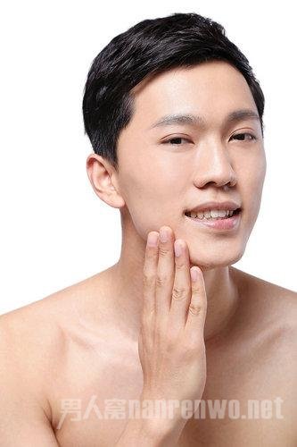 敷面膜时感觉到刺痛感 你的方法可能已经大错特错了