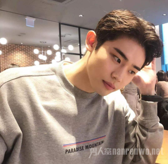 男士发型盘点之什么样的男生适合露额头的发型？