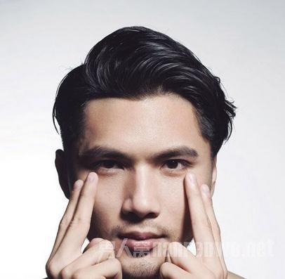 你的黑眼圈好丑 不会护肤的男人怎么征服世界