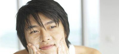 男人青春期如何护肤 青春期男人护肤四大步