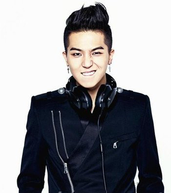 超MEN的男士露额头短发 让这个夏天魅力爆棚