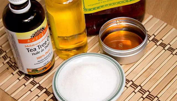 茶树精油祛痘方法大全！