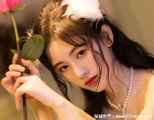 鞠婧祎被黑原因是什么 鞠婧祎整容了吗