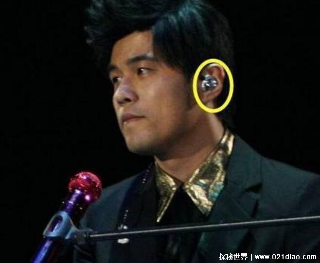 歌手戴的耳返有什么作用 根据舞台大小耳返作用不一样