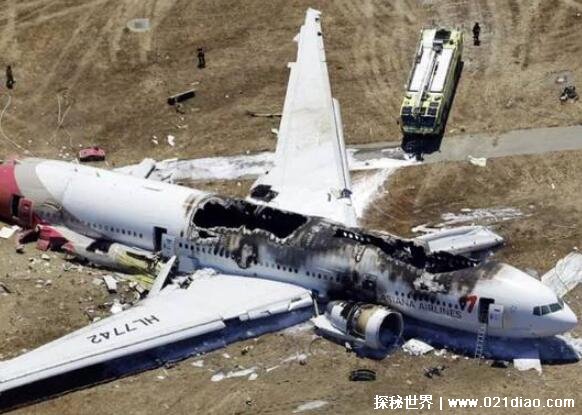 飞机高空中解体人会怎么样 因氧气稀缺导致昏厥等