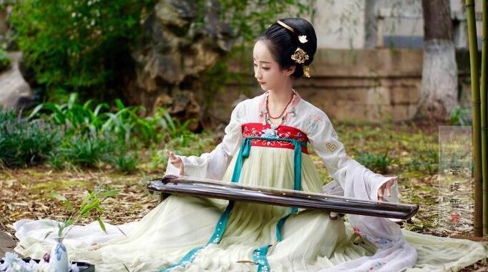 女子无才便这句话到底什么意思 有两种意思