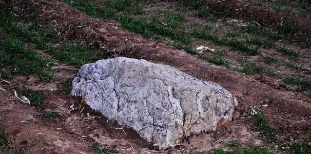 йɽжߣ1׵ľɽ(һʯͷ)