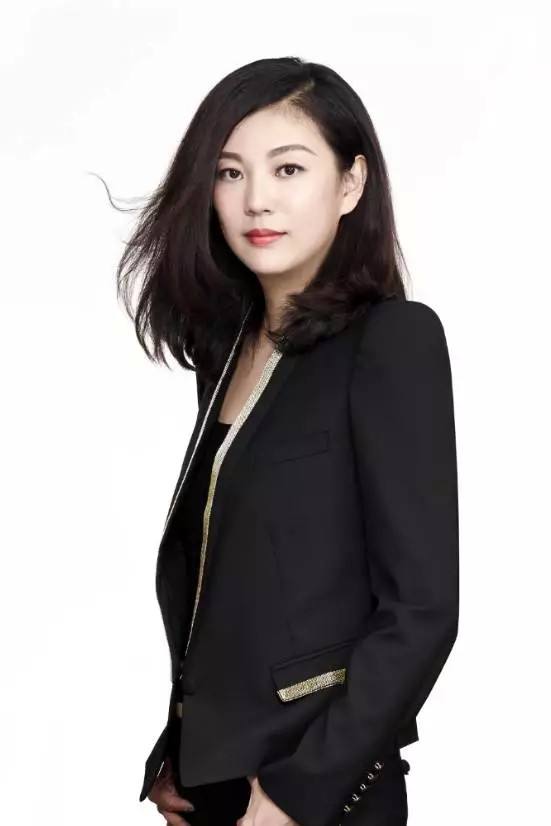 嘉行老板身份探究:杨幂的职位与权利解析