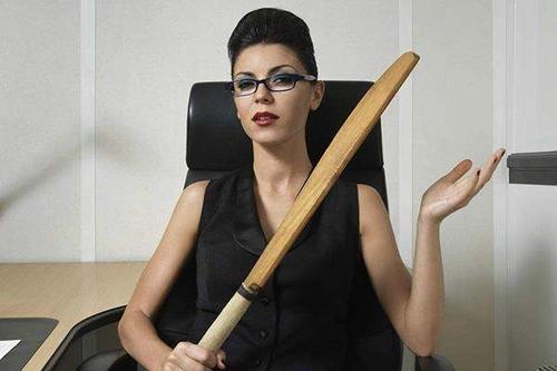 霸道、自私、强势:女人如何摧毁家庭的四大通病