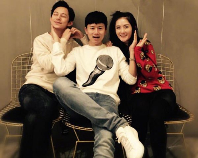 谢娜双胞胎女儿出生方式及名字,有无正面照片?