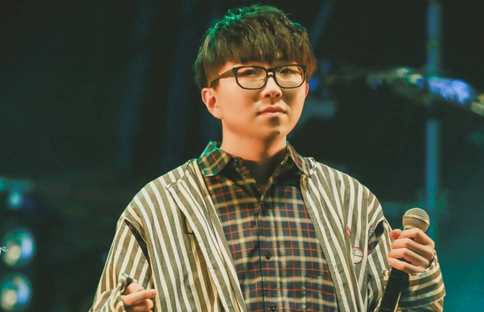 毛不易: 个人简介, 身高, 公司与坎坷身世, 人品深度解析