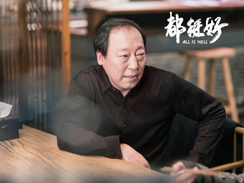 倪大红女儿及前妻身份探究:与倪妮的关系和相关图片资料