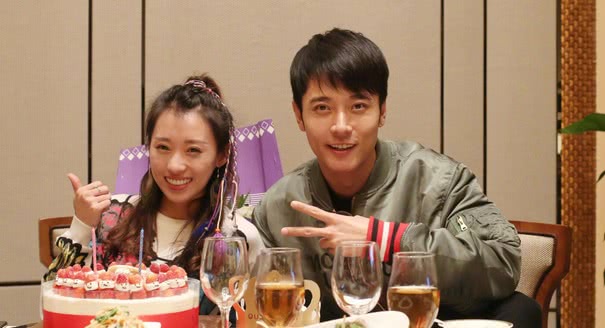 毕滢身份不仅是经纪人?她和张丹峰的关系真相是什么?