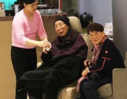 秦沛哀悼方逸华,邵逸夫与方逸华是否会合葬?一探方逸华年轻时的风采