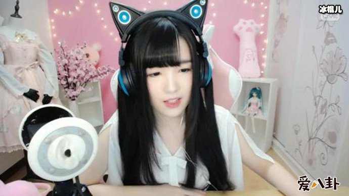 YYֱٺ꾡Ͻ