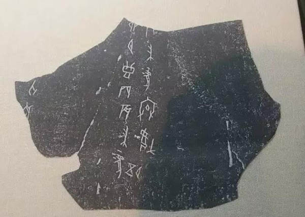 甲骨文一共有多少个字？出土四千余字能已识不到一半！