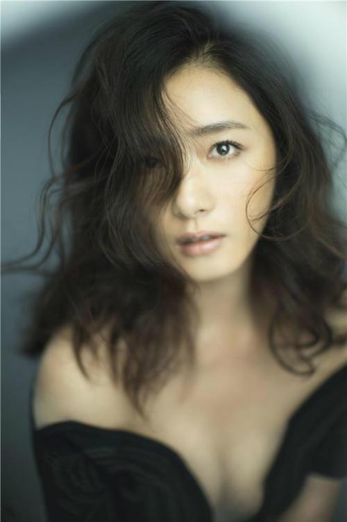 万茜结婚了吗?老公是谁?个人资料、照片及家庭背景全面揭秘
