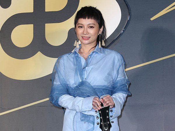 飞儿乐队为何解散不再走红,成员人数是多少?
