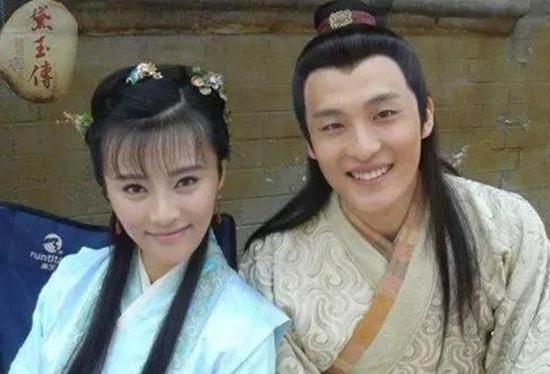 孙艺洲女儿正面照曝光,揭秘与老婆曹晓雯9年爱情长跑及家庭生活