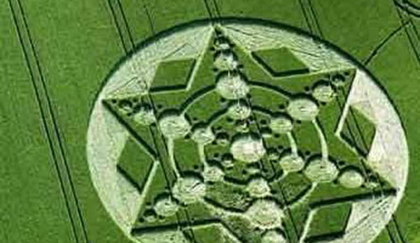 北京太原上空惊现UFO？外星人历史引恐慌