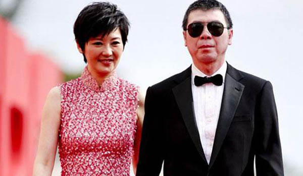 徐帆与冯小刚结婚十几年未生育，背后原因引猜测