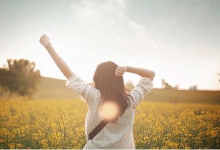 喜欢独处的女人什么样？独处有哪些好处？