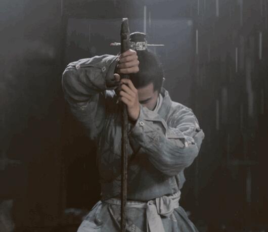 苍云古齿剑择吕归尘：他有何独特之处？