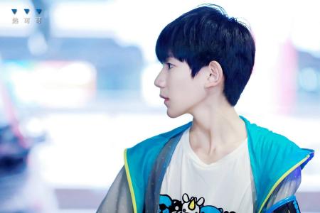 TFBOYSԴϷ޷˾ѹĻ