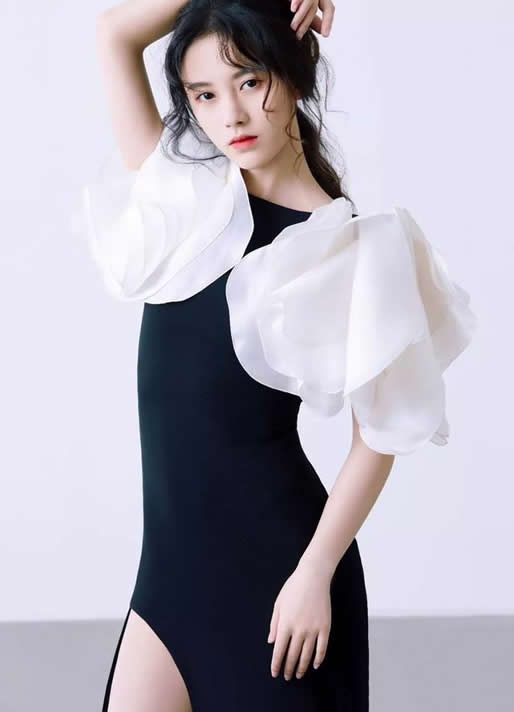 鞠婧祎泳装照片 看鞠婧祎穿泳装有多美