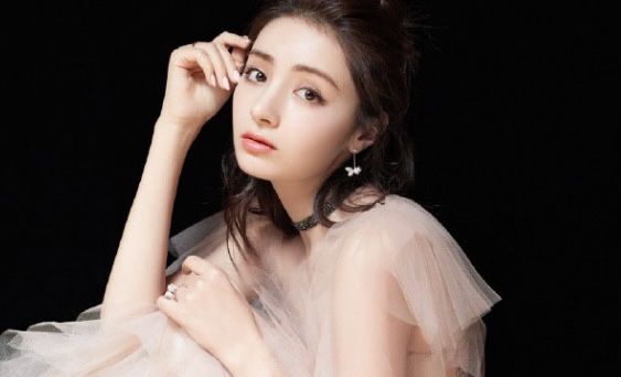 麦迪娜个人资料简介 漂亮可爱的新疆妹子